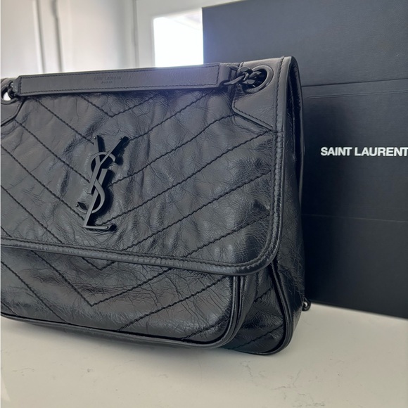 Saint Laurent Black Niki Medium Flap YSL Shoulder Bag in Crinkled Leather - Picture 5 of 5